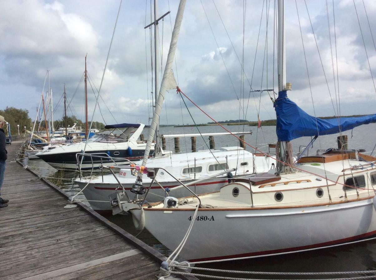 Am Horizont No 2 Fuer 2- 4 Pers, 2 Schlafz, Suedbalkon, Parkplatz Strandnah 400 Meter Zingst Luaran gambar